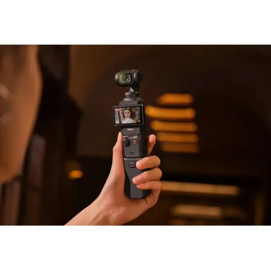 DJI Osmo Pocket 3 Battery Handle-built-in 950mAh battery, increase the operating time by approx. 62%