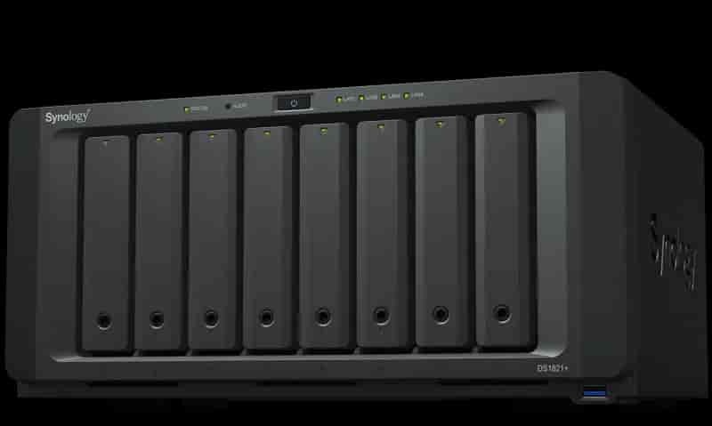 NAS DiskStation DS1821 + Tower 8-Bay 3.5" SATA HDD/SS
