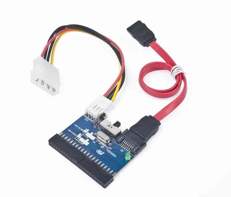 Bi-directional SATA/IDE converter
